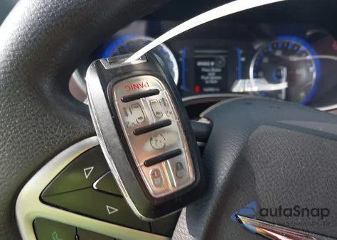 2017 Chrysler Pacifica Touring из США, поврежденный, VIN 2C4RC1DG5HR529473